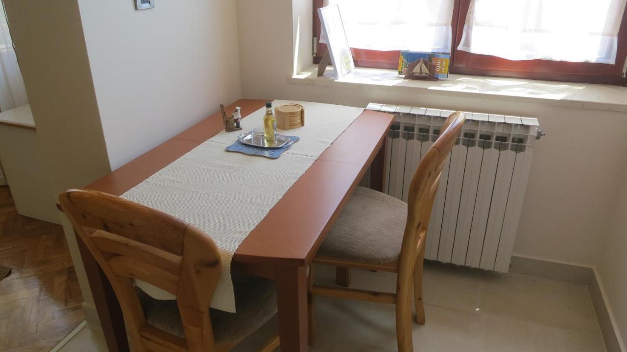 Studio Apartment Branka Malinska Quarto foto