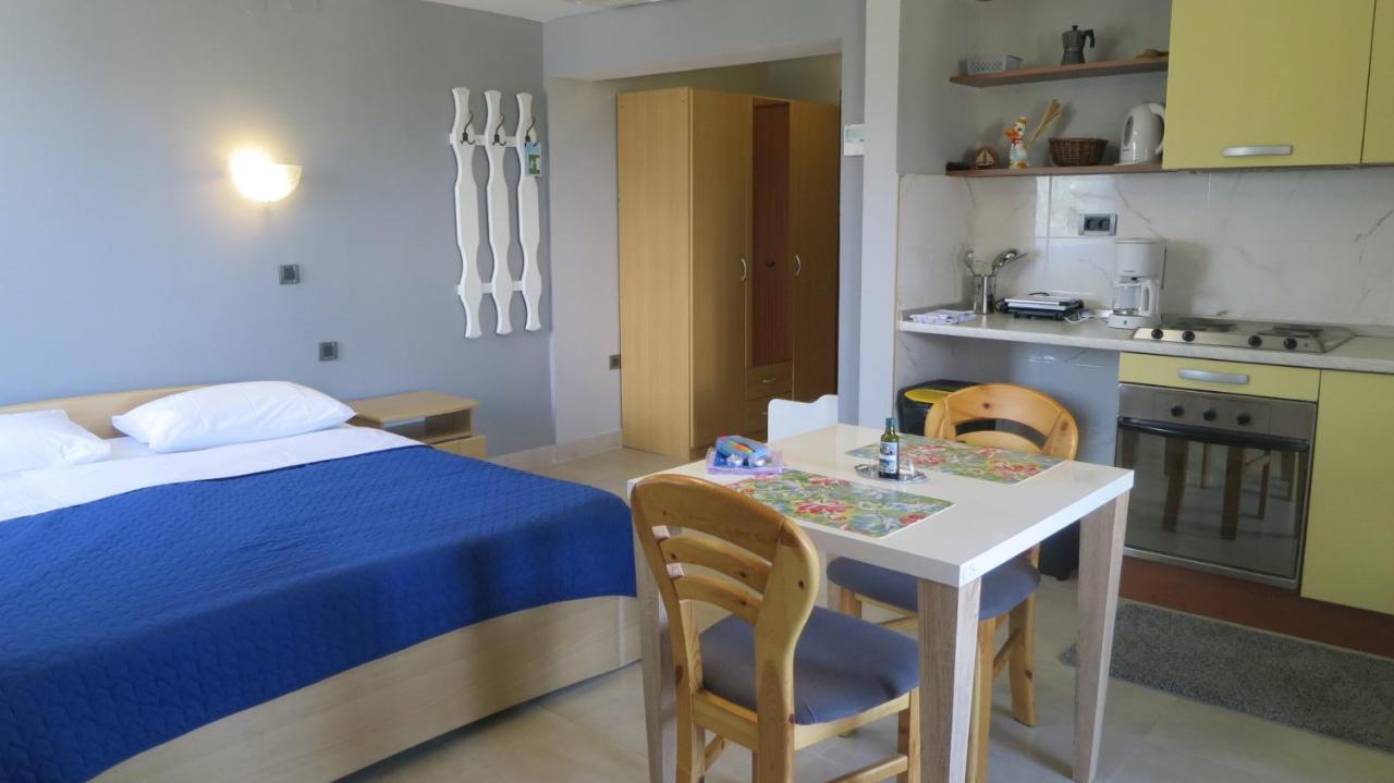 Studio Apartment Branka Malinska Quarto foto